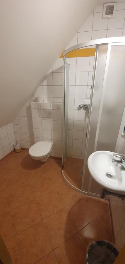 Pod Vinici Hotel Микулов Екстериор снимка